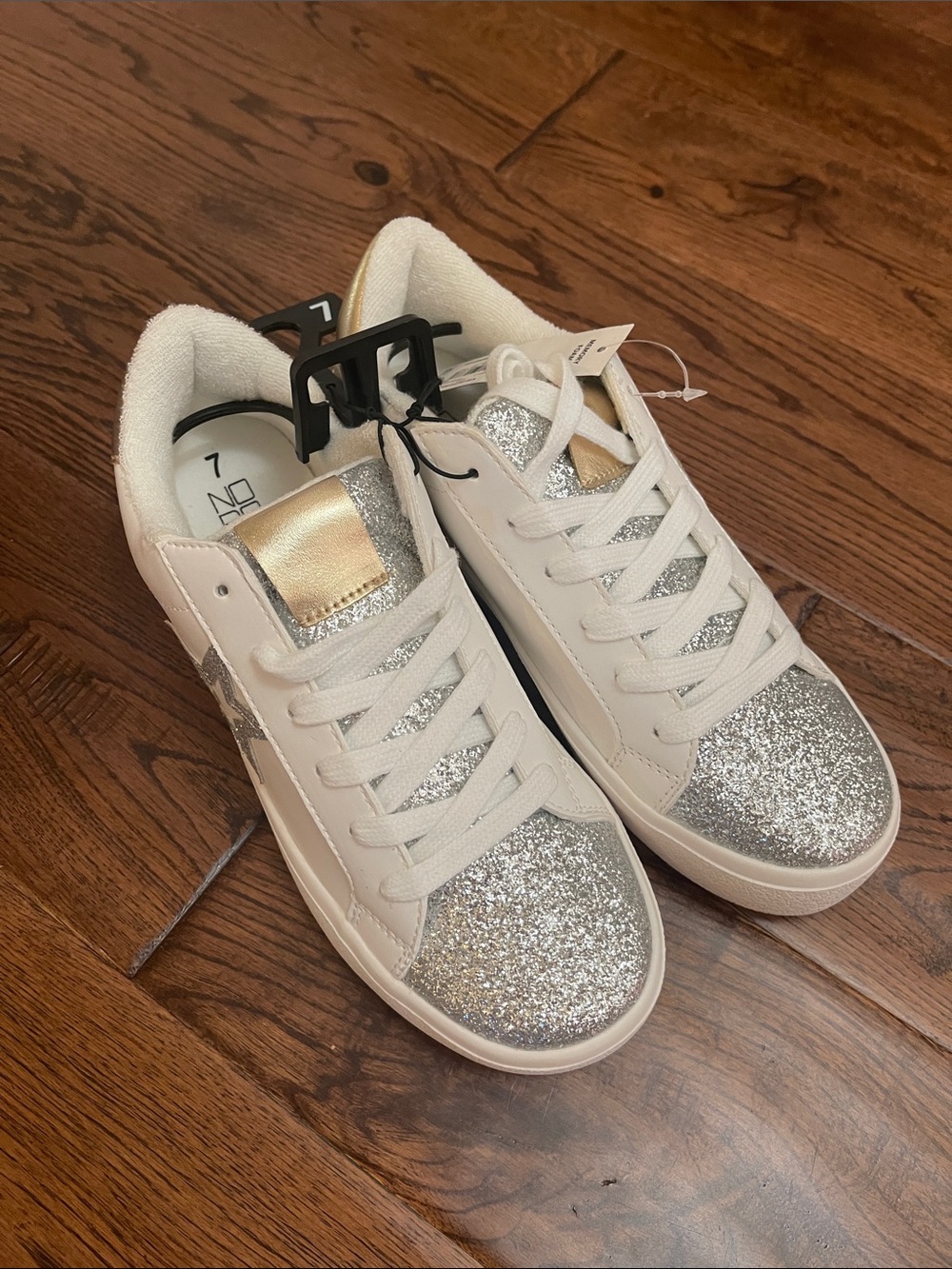 New Women’s White Sneakers with Silver Glitter Accents